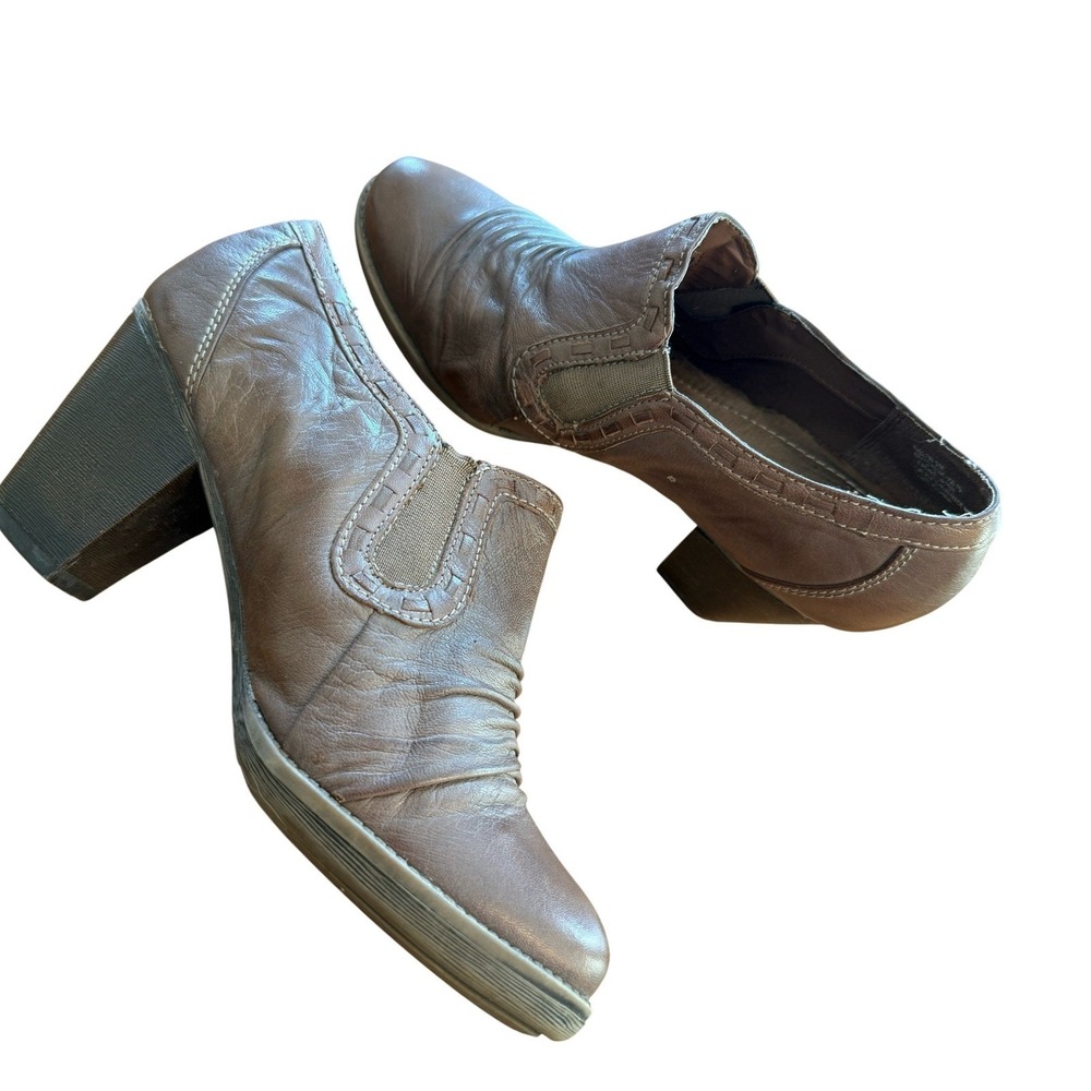 BareTraps Brown Leather Ruched Almond Toe Block Heel‎ Ankle Booties Shooties
